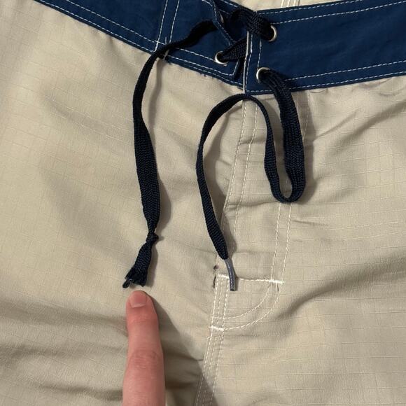 Quiksilver 90s VTG Ripstop 20" Boardshorts Tan/Blue Size 36 GUC RARE - Picture 2 of 9